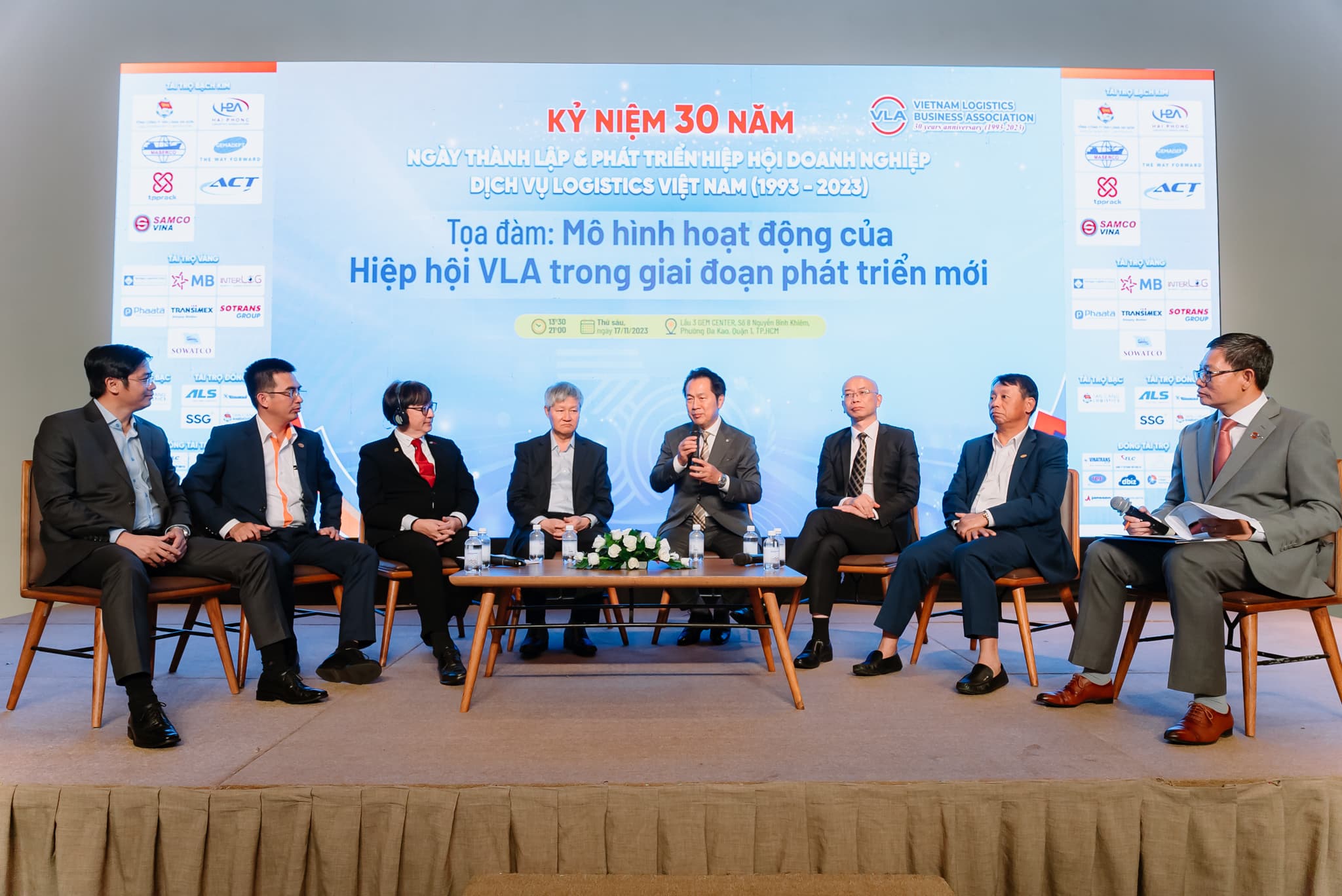 000