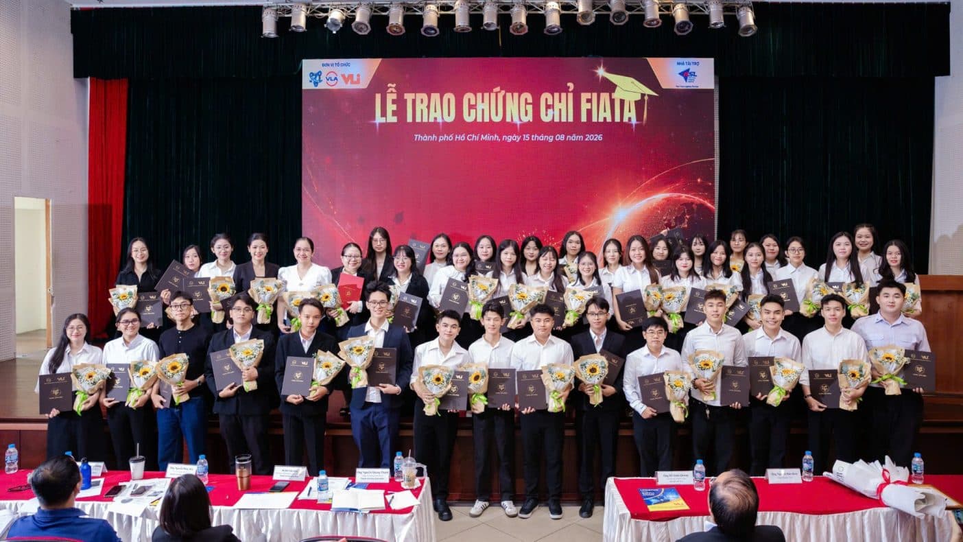 VLA và VLI trao Chứng chỉ FIATA: Gắn chuẩn nghề nghiệp quốc tế với đào tạo nhân lực logistics Việt Nam