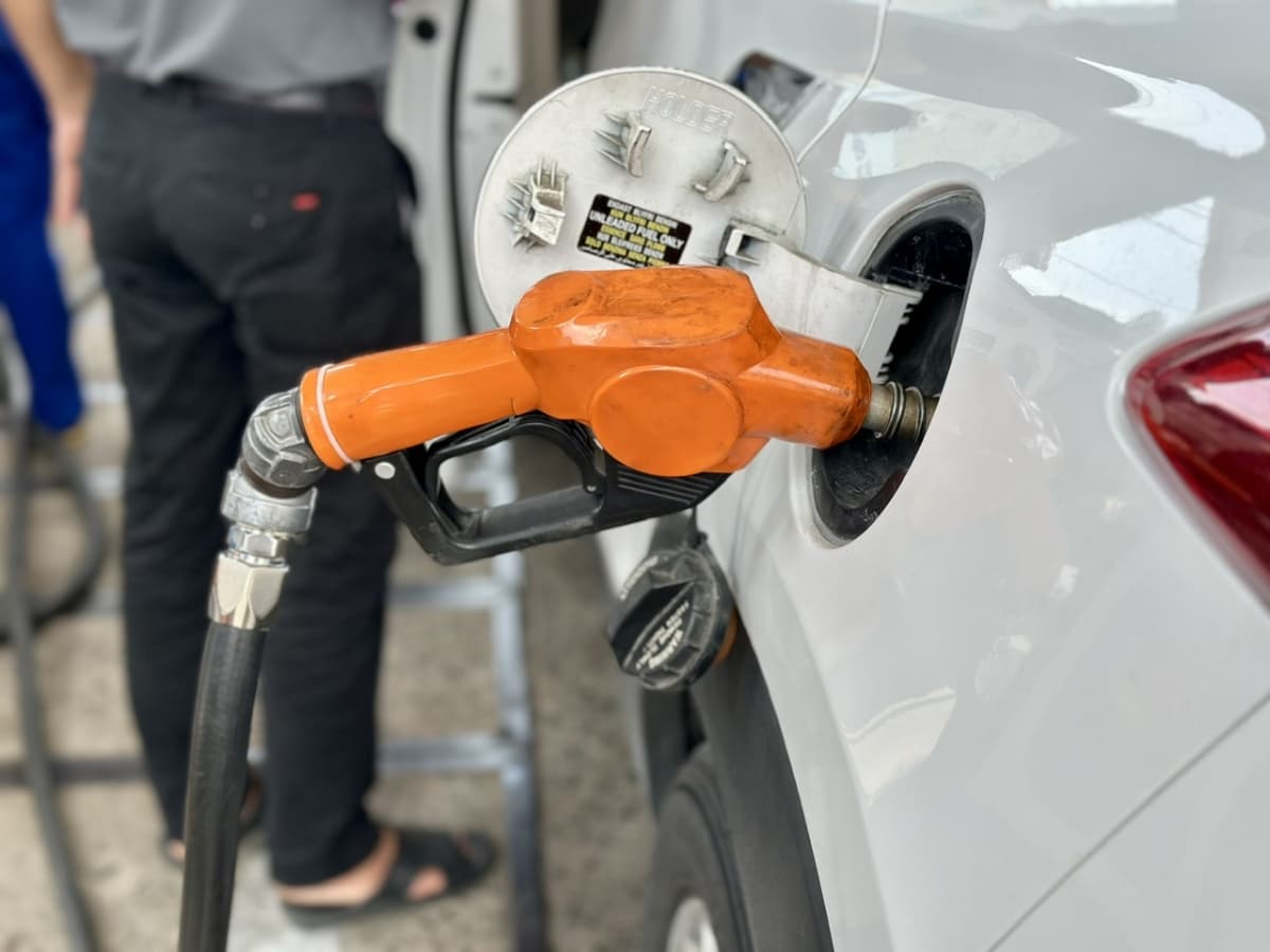 Chính phủ hạ thuế nhập khẩu ưu đãi xăng dầu xuống 0%