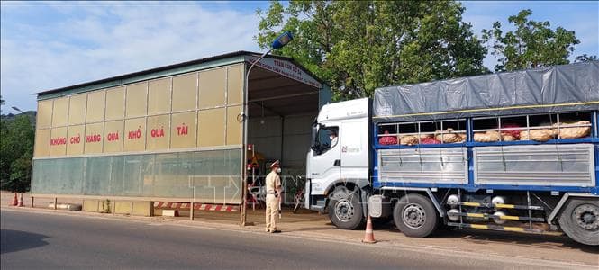 Lắp đặt cân tự động trên toàn tuyến cao tốc để xử phạt xe quá tải