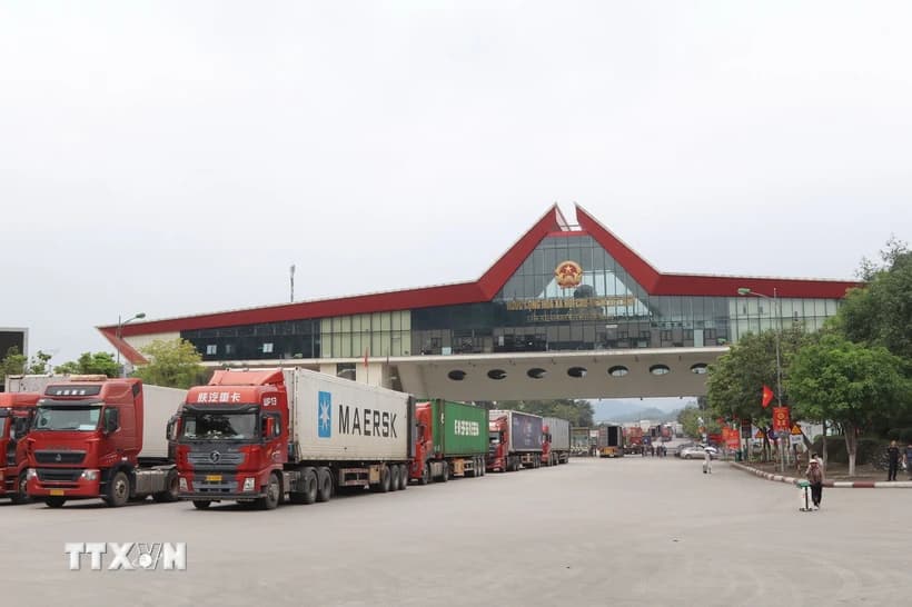Gỡ nút thắt hạ tầng biên giới tạo sức bật xuất khẩu hàng hóa