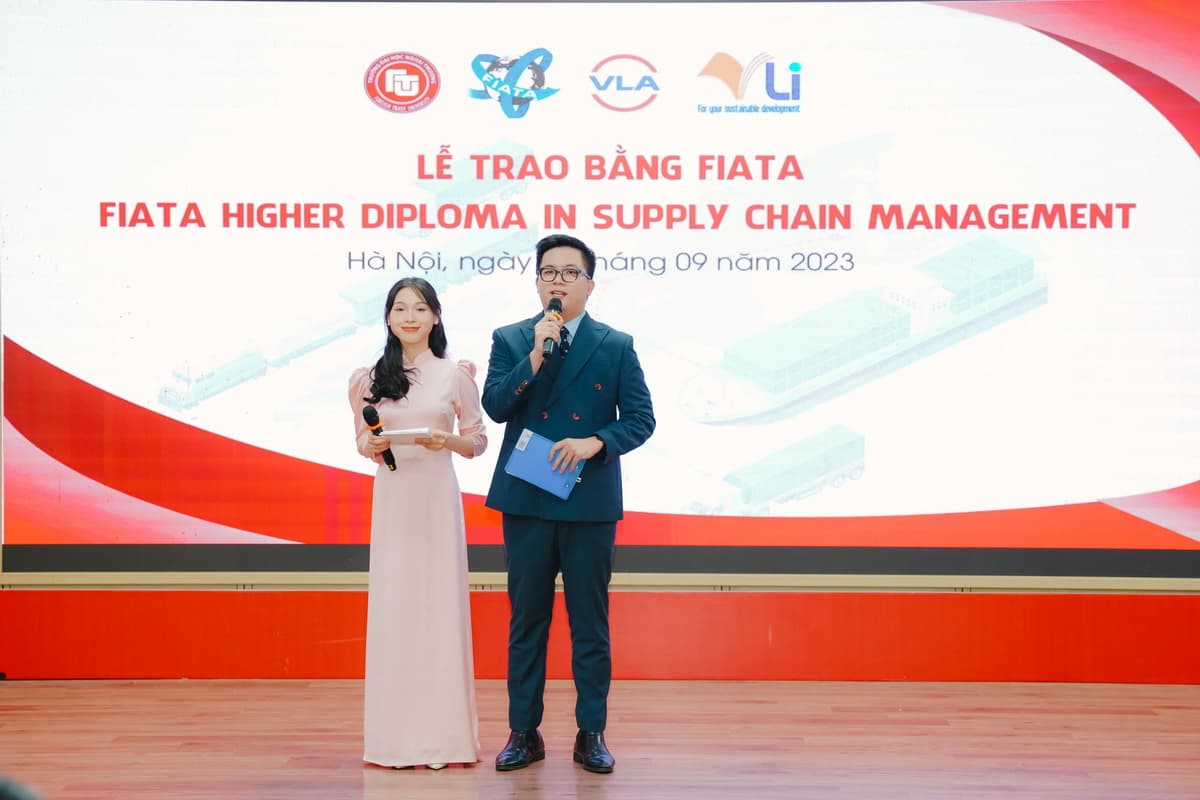 NĂM 2023 HƠN 400 HỌC VIÊN NHẬN CHỨNG CHỈ FIATA
