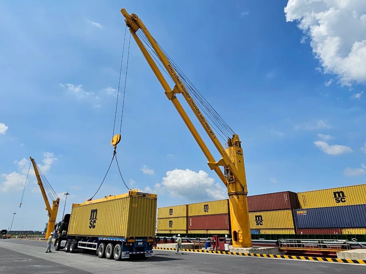 Bộ Xây dựng công bố danh mục cảng cạn