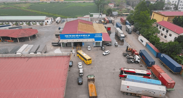 Để tránh ùn tắc khi đi đăng kiểm ô tô